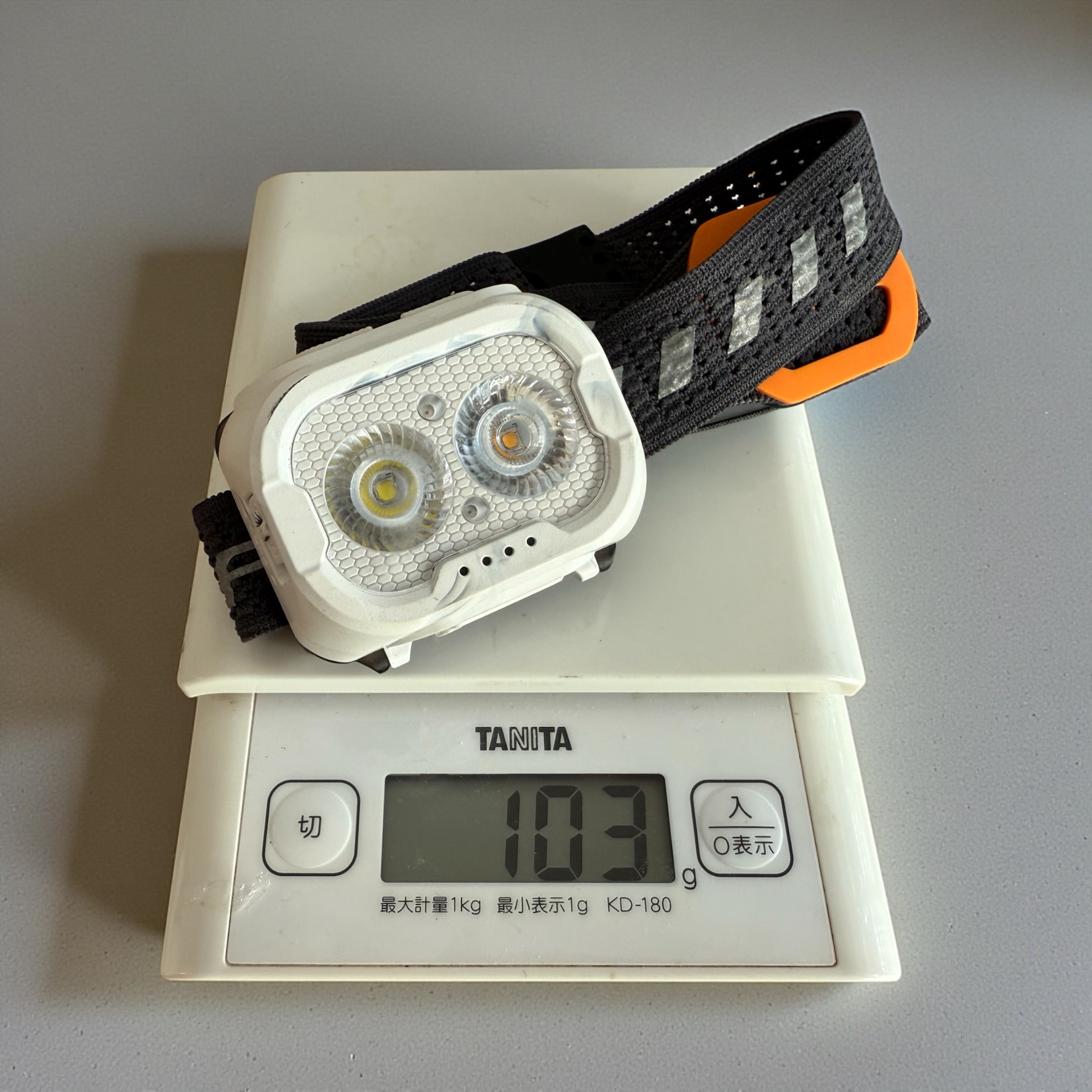 103gの超軽量設計